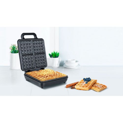 Electric stainless steel contact waffle maker for baking 4 large waffles 1100W