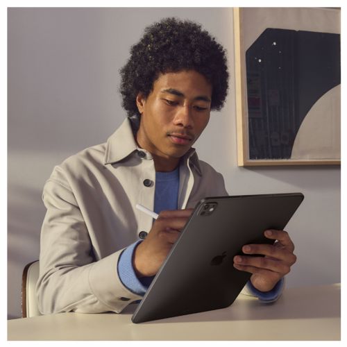 Tablični računalnik Apple iPad Pro M5, 13" OLED, Wi-Fi + Cellular, 512 GB, vesoljsko črn, iPadOS 26