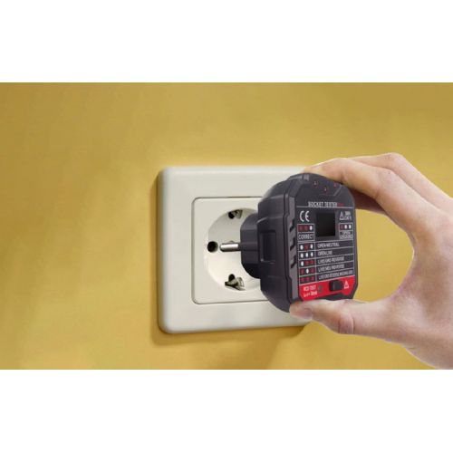 Digital socket tester with LCD