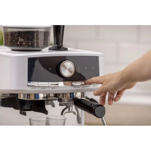 Espresso coffee machine Gorenje GSACM20W, 20 bar, built-in grinder, 2.5 l, white