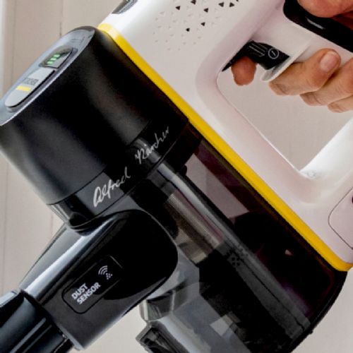 Baterijski sesalnik Kärcher VC 7 Signature Line 1.198-750.0, 25,2 V, senzor prahu, HEPA filter, bela