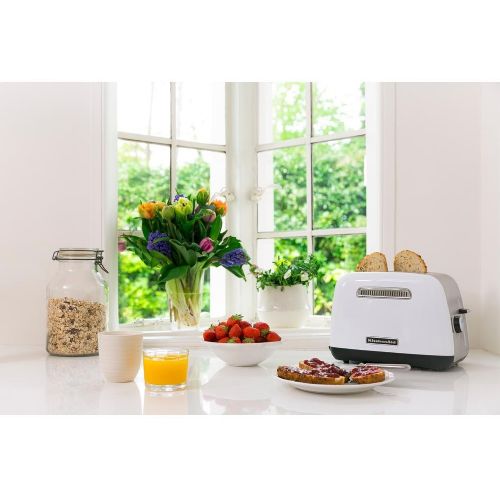 Opekač kruha KitchenAid 5KMT2115EWH bela