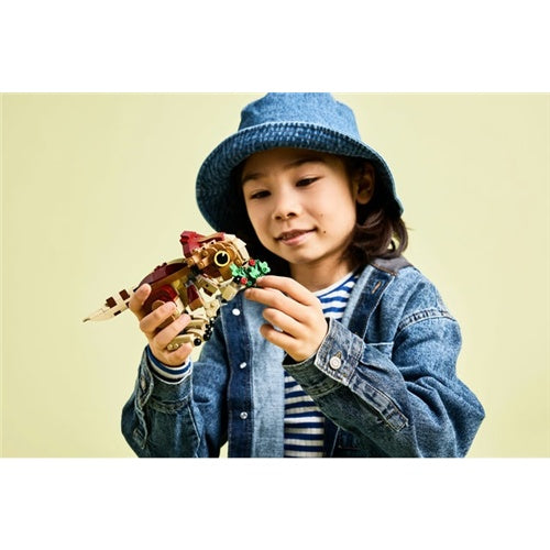 Kocke Lego Jurrasic World: Dinozavrski mladič Dolores: akvilops (76970), 339 kock, od 7. let