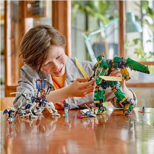 Kocke Lego Ninjago: Lloydov reaktivni robot (71845)