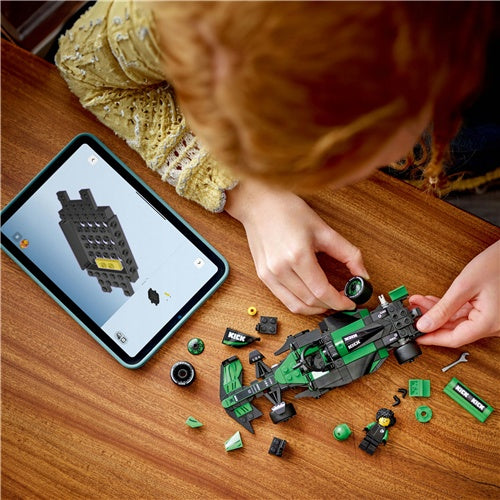 Kocke Lego Speed Champions: Dirkalni avtomobil KICK Sauber F1® Team C44 (77247)