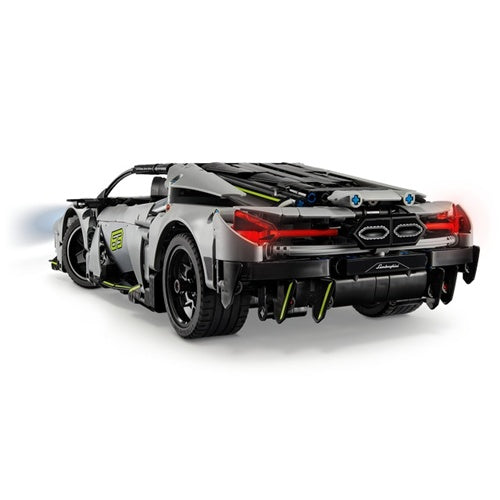 Kocke Lego Technic: Superšportni avtomobil Lamborghini Revuelto (42214), 1135 kock, 10. let