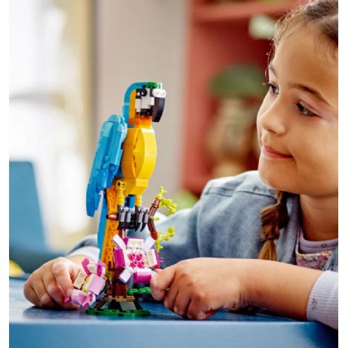Kocke Lego® Creator 3in1: Eksotični papagaj (31136)