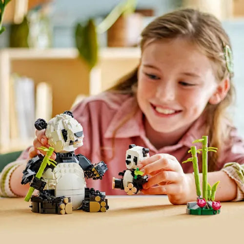 Kocke Lego Creator: Divje živali: družina pand (31165)