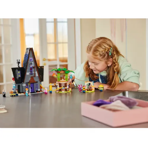 Kocke Lego Despicable Me: Družinski dvorec Minionov in Gruja (75583)