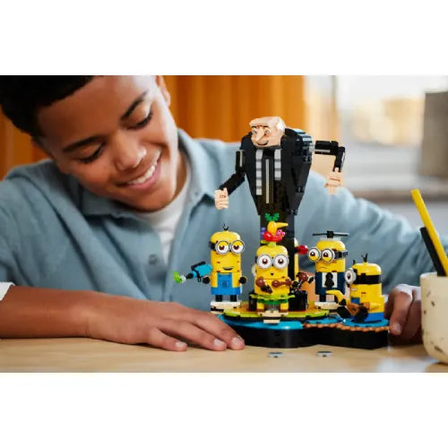Kocke Lego Despicable Me: Gru in Minioni (75582)