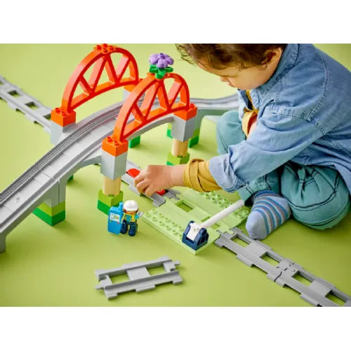 Kocke Lego: Duplo – Razširitveni komplet železniški most in tiri (10426)