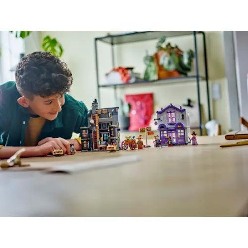 Kocke Lego Harry Potter™: Olchenbat™ in Plašči madam Malkin (76439)