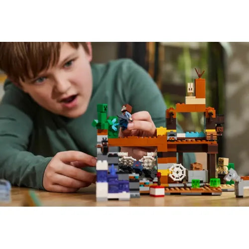 Kocke Lego Minecraft: Rudniški jašek v Badlandu (21263)