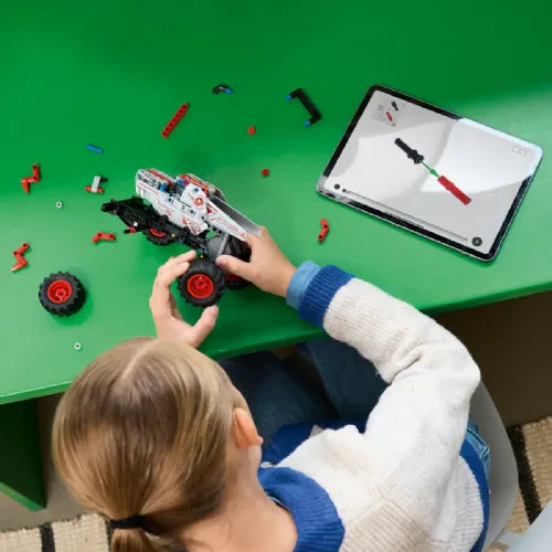 Kocke Lego Technic: Monster Jam™ ThunderROARus™ na poteg (42200)