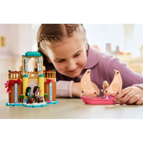 Kocke Lego® Wicked: Glinda, Elphaba in Nessarose na univerzi Shiz (75681)