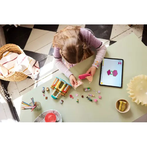 Kocke Lego® Wicked: Glinda, Elphaba in Nessarose na univerzi Shiz (75681)