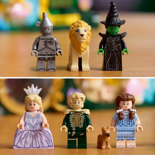 Lego Wicked Emerald City Wall Art 75685, 1518 bricks, from the 18th century