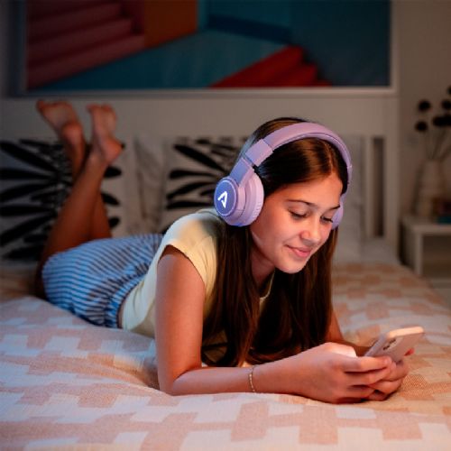 Slušalke Lamax GlowKid1, Bluetooth 5.3, LED osvetlitev, 37 h avtonomije, vijolične