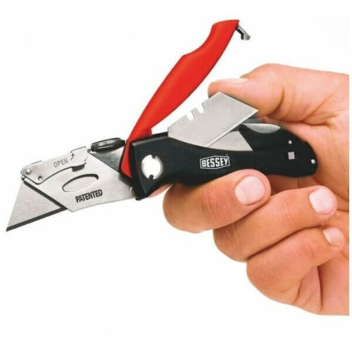 Bessey DBKPH-SET universal knife, blade length 28 mm, total length 160 mm, comfortable plastic handle, belt clip, black/red