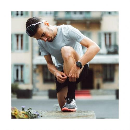 Pametna ura Polar Vantage V3, črna