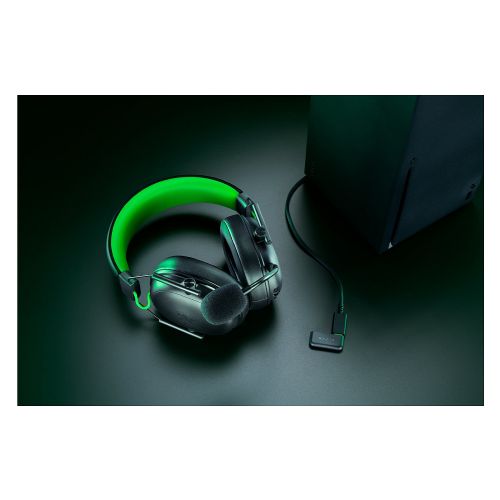 Slušalke Razer BlackShark V3 X Hyperspeed brezžične, 2,4 GHz/Bluetooth/USB, snemljiv mikrofon, 70 ur baterije, črne za Xbox