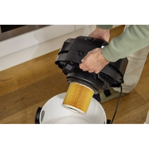Sesalnik za mokro/suho sesanje Kärcher SE 4 Plus 1.081-170.0 (bel/črn)