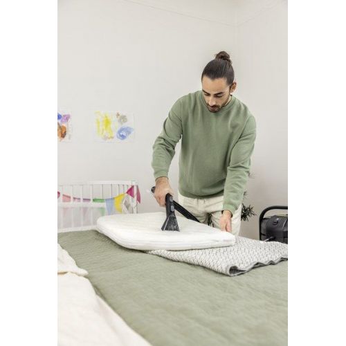 Sesalnik za mokro/suho sesanje Kärcher SE 4 Plus 1.081-170.0 (bel/črn)