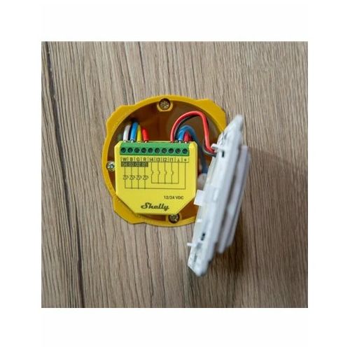 Shelly Relay "Plus RGBW PM" WLAN Bluetooth LED krmilnik za podometno montažo