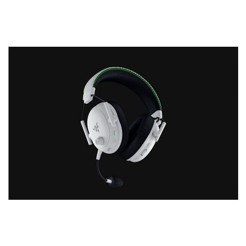 Razer BlackShark V3 Pro wireless headphones, ANC, 70 hours of battery life, multi-platform connectivity, built-in microphone