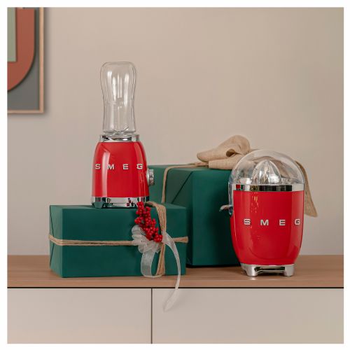 Ožemalnik Smeg CJF11RDEU rdeča, 70 W, nerjaveče jeklo, funkcija proti kapljanju, filter za pulpo