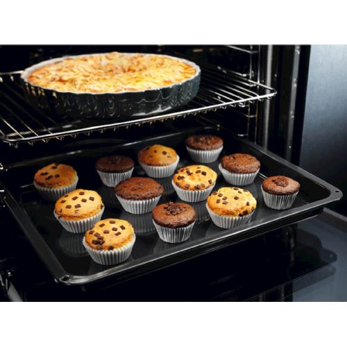 Štedilnik Electrolux LKR540066W, 50 cm, steklokeramična plošča, večnivojsko pečenje, enostavno čiščenje