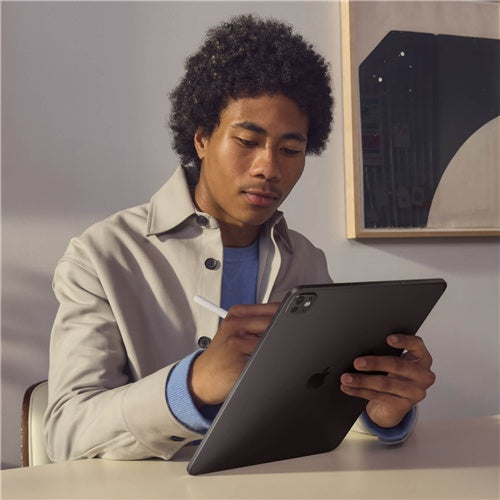 Tablični računalnik Apple iPad Pro 13" (M5, 1 TB, OLED Ultra Retina XDR, črn, nanoteksturglas, 2025)