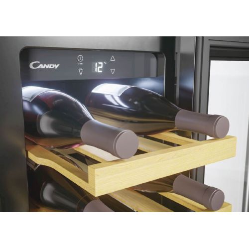 Vgradna vinska vitrina Candy CCVB 30/1, za 19 steklenic, 29,5 x 81,3 x 56,2 cm