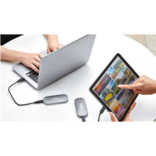 Zunanji SSD disk Kioxia Exceria Plus Portable SSD 2 TB, Externe SSD USB-C 3.2 Gen 2 (10 Gbit/s)