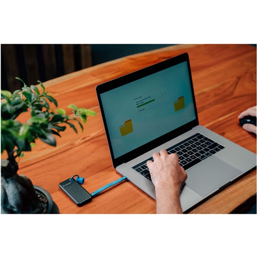 Zunanji SSD Verbatim Pocket SSD 2 TB, Externe SSD USB-C 3.2 Gen 2 (10 Gbit/s), z osebkom za ključke, črna/modra