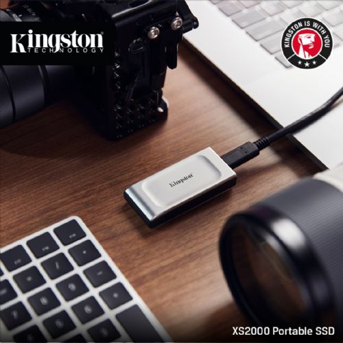 Zunanji SSD disk Kingston XS2000 1TB, USB-C 3.2, 2x2 (20Gbit/s),srebrna/črna