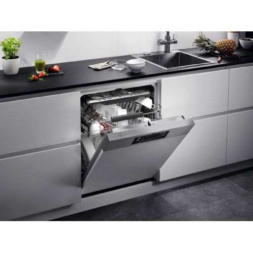 Delno vgradni pomivalni stroj AEG FEE84706PM, 60 cm, inverter, 15 pogrinjkov, razred C