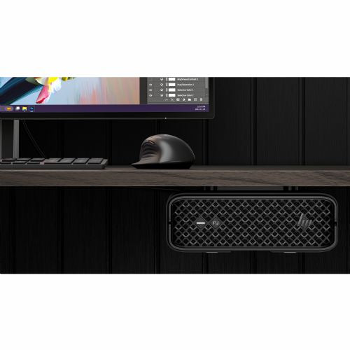 Računalnik HP Z2 Mini G1i U7265 32 GB/1 TB Nemčija - nemška lokalizacija