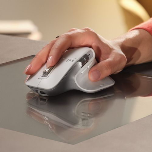 Miška Logitech MX Master 3S, 7 gubmov, 8000 dpi, Bluetooth, svetlo siva
