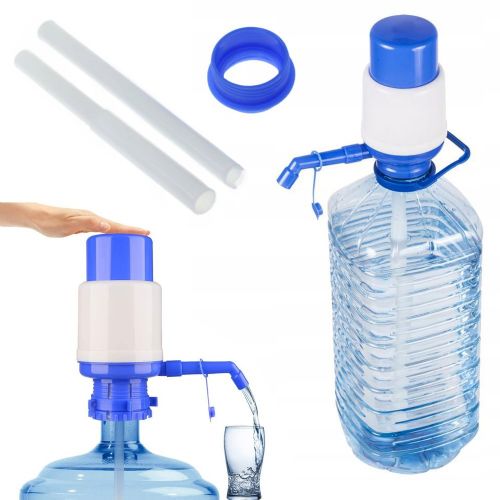 Manual water pump for plastic bottles