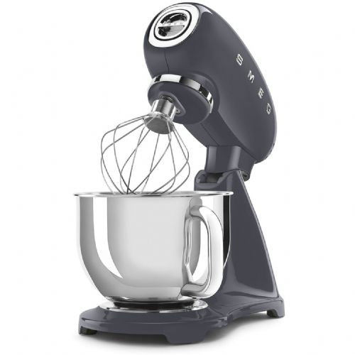 Kuhinjski robot SMEG  v stilu 50-ih, skrilasto siv