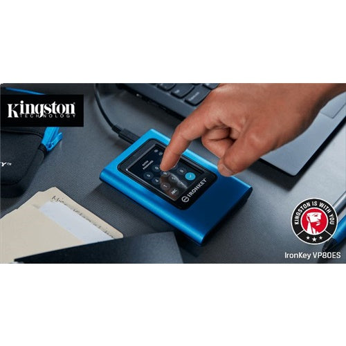 Zunanji SSD disk Kingston IronKey Vault Privacy 80, 1.92TB, USB-C 3.2, modra/črna